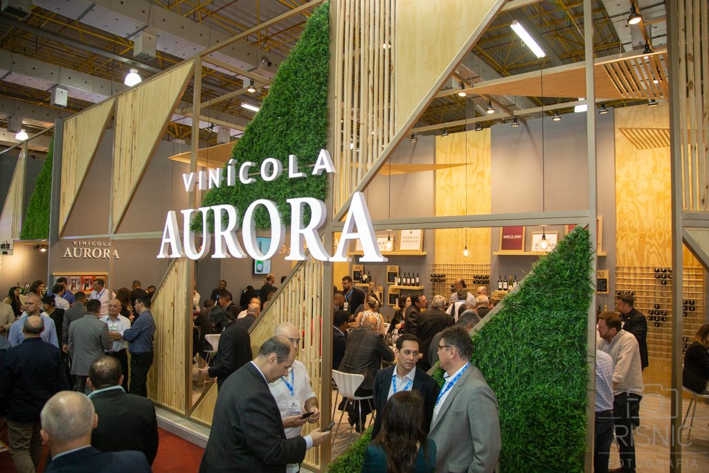 Foto do Stand da Vinícola Aurora na Feira APAS 2018, realizada no Expo Center Norte